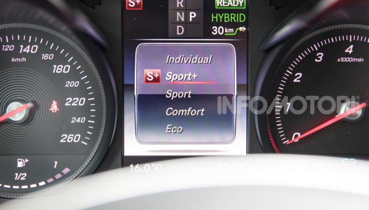 Mercedes-Benz GLC 350e: un passo in avanti verso l’elettrificazione - Foto 27 di 33