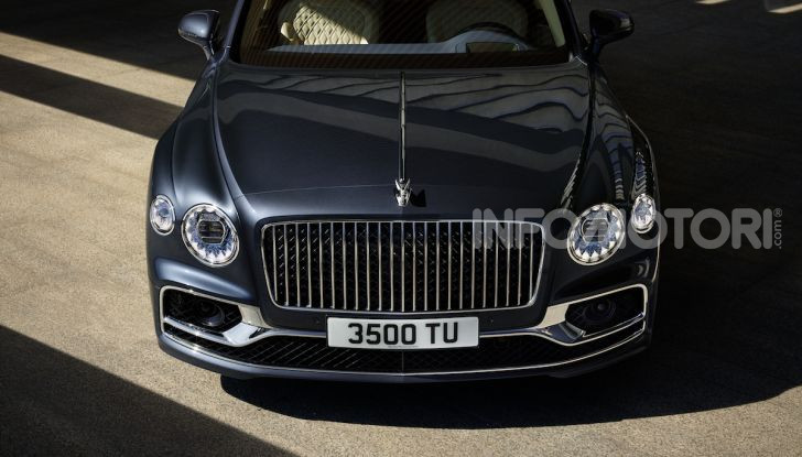 Nuova Bentley Flying Spur 2019: dati e prestazioni - Foto 1 di 23