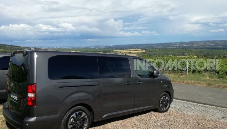 Prova Opel Zafira Life 2019, praticità e comfort fino a 9 posti - Foto 11 di 24