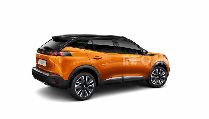 Nuova Peugeot 2008: è tutta rinnovata, dallo stile ai motori - Foto 16 di 17