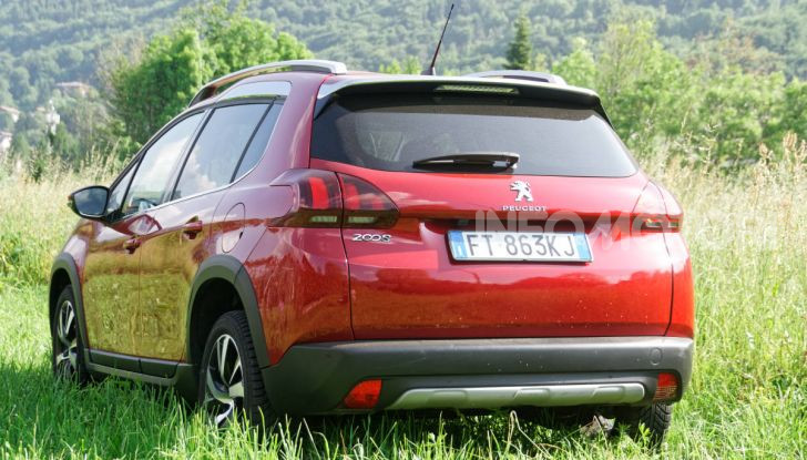 Prova video Peugeot 2008 BlueHDi 120 EAT6, l’abbinata che mancava! - Foto 10 di 48