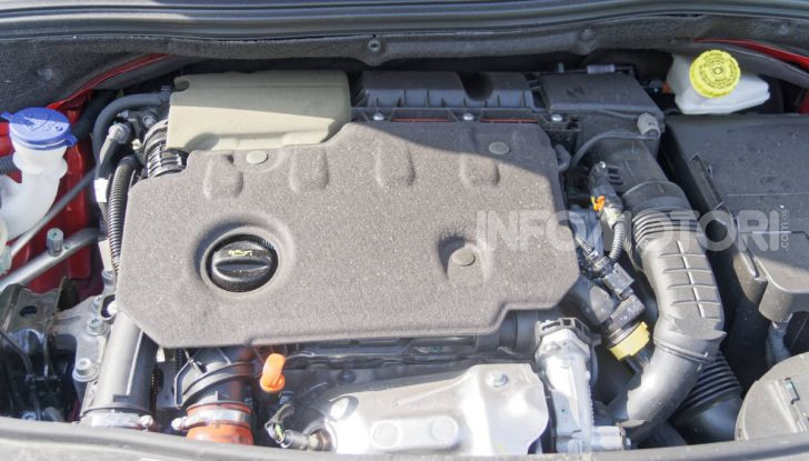 Prova video Peugeot 2008 BlueHDi 120 EAT6, l’abbinata che mancava! - Foto 15 di 48