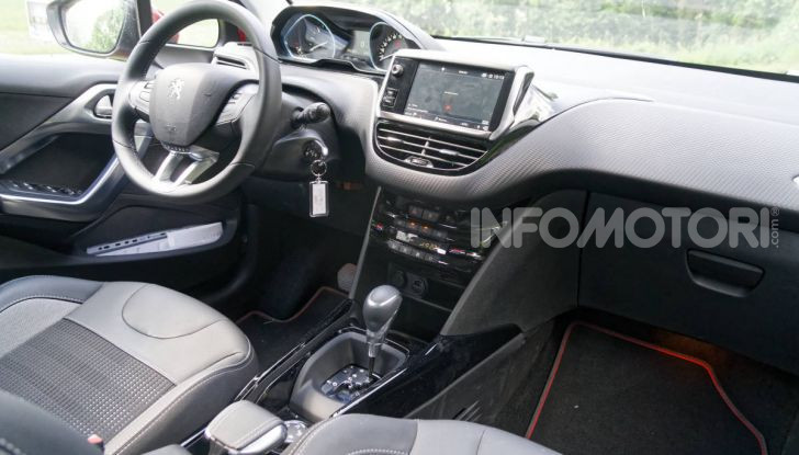 Peugeot 2008 interni