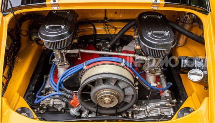 Porsche 911 S 2.7 del 1967 si veste da Bumblebee - Foto 8 di 26