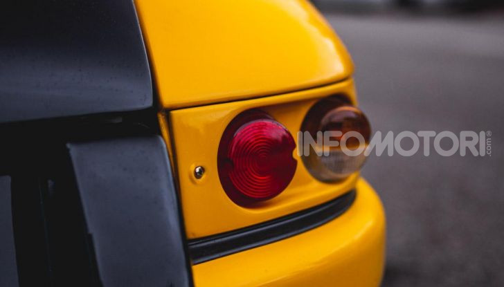 Porsche 911 S 2.7 del 1967 si veste da Bumblebee - Foto 9 di 26