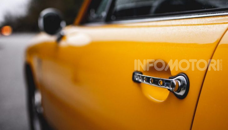 Porsche 911 S 2.7 del 1967 si veste da Bumblebee - Foto 6 di 26