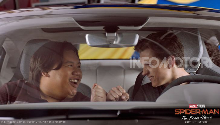 [VIDEO] Spider-Man guida una Audi e-tron GT per il concorso di scienze - Foto 4 di 4