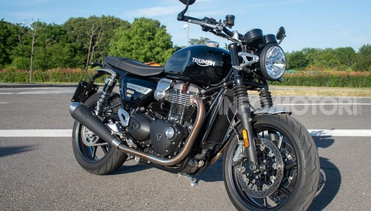 Prova Triumph Speed Twin, torna al 1938 e mostra i muscoli - Foto 1 di 32