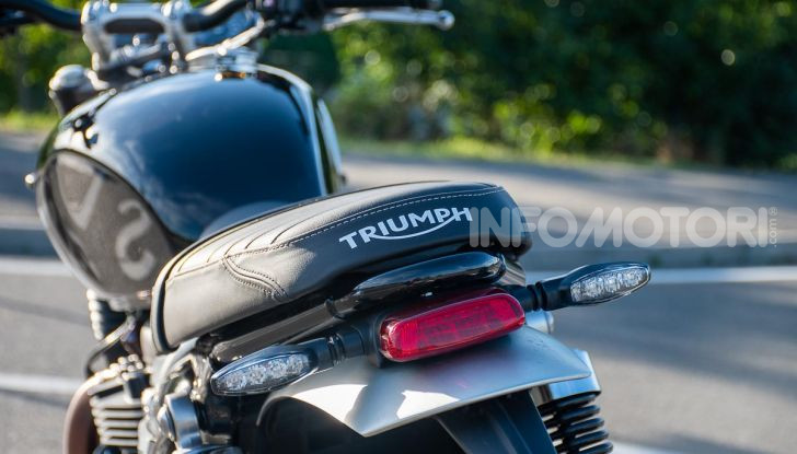 Prova Triumph Speed Twin, torna al 1938 e mostra i muscoli - Foto 13 di 32