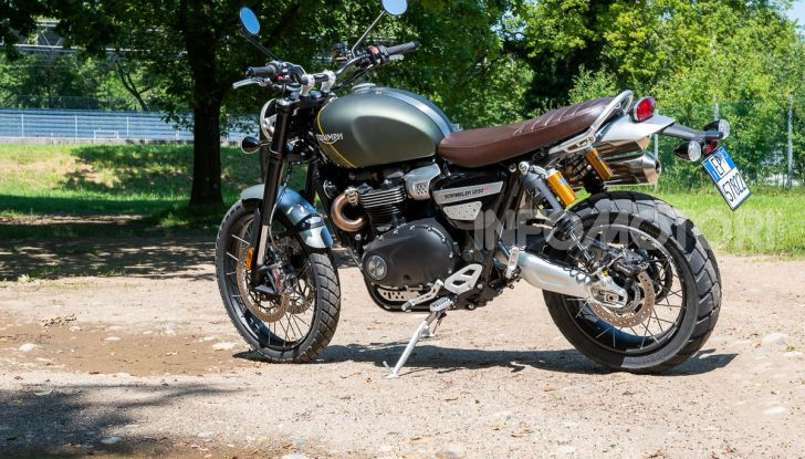 Prova Triumph Scrambler 1200 XC: modern classic dallo stile inconfondibile - Foto 1 di 48