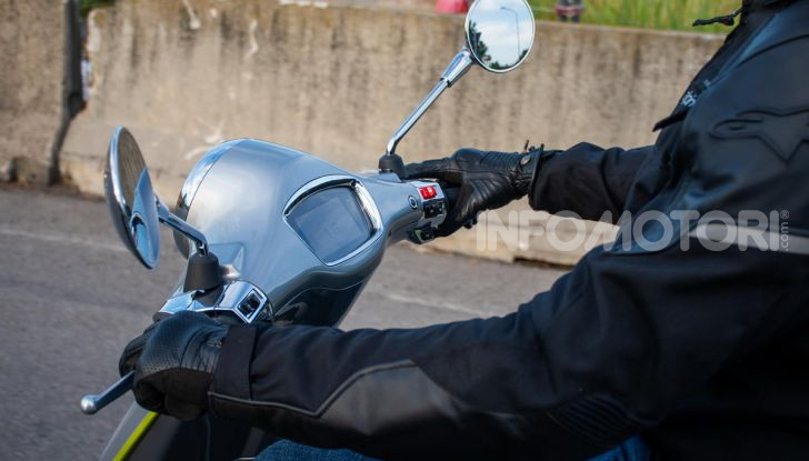 [VIDEO] Prova Vespa Elettrica, un pezzo di storia verso il futuro - Foto 8 di 44