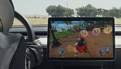 Tesla Model 3 diventa una consolle per videogame