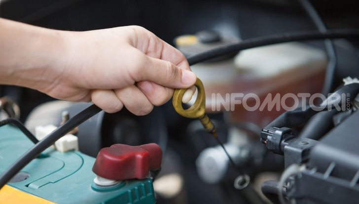 Olio motore: cos’è, a cosa serve e quale scegliere - Foto 5 di 9