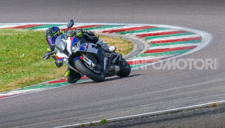 [VIDEO] Prova BMW S1000RR 2019: l’apoteosi dell’eccellenza - Foto 11 di 50
