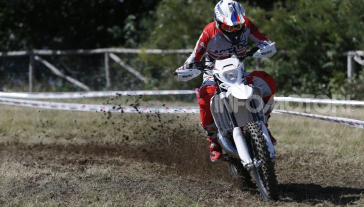 Beta guarda al mondo del cross con la RX 300 2T - Foto 4 di 36