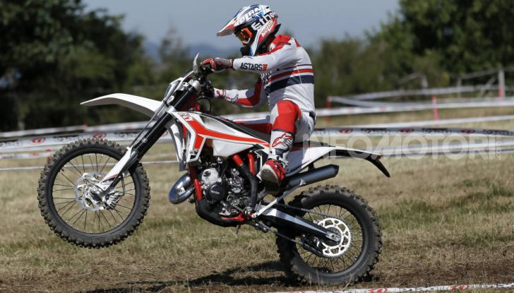 Beta guarda al mondo del cross con la RX 300 2T - Foto 13 di 36