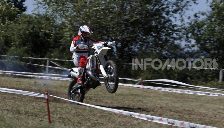 Beta guarda al mondo del cross con la RX 300 2T - Foto 16 di 36