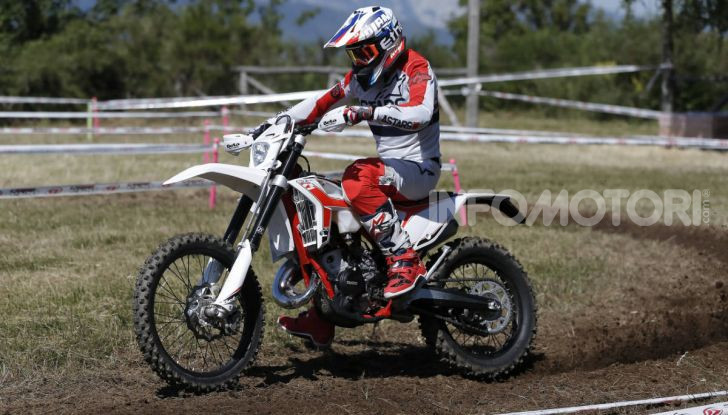 Beta guarda al mondo del cross con la RX 300 2T - Foto 17 di 36