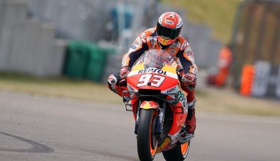 MotoGP 2019 GP di Germania: Marquez sale in cattedra e centra la pole position al Sachsenring. Fuori dai primi dieci Rossi e le Ducati ufficiali