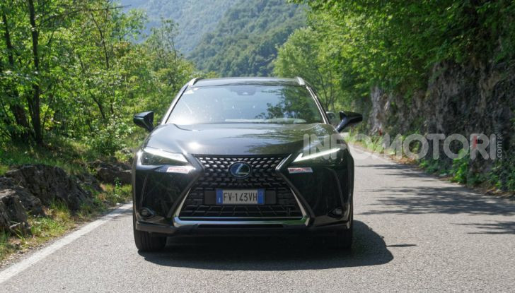 [VIDEO] Lexus UX 250h, il premium hybrid ha l’asso nella manica! - Foto 2 di 58