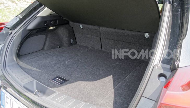 [VIDEO] Lexus UX 250h, il premium hybrid ha l’asso nella manica! - Foto 14 di 58