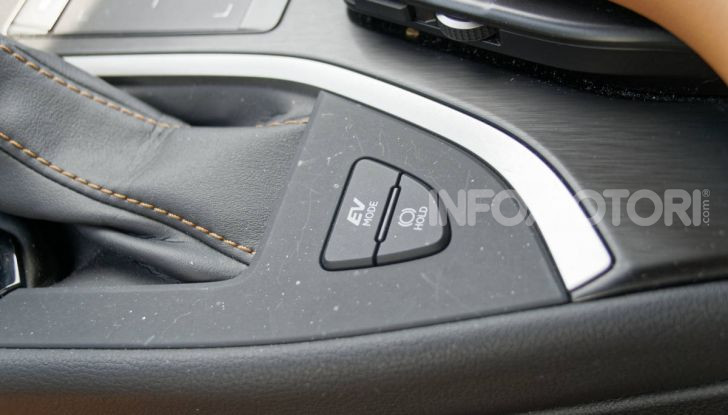 [VIDEO] Lexus UX 250h, il premium hybrid ha l’asso nella manica! - Foto 20 di 58