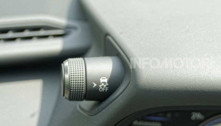 [VIDEO] Lexus UX 250h, il premium hybrid ha l’asso nella manica! - Foto 22 di 58