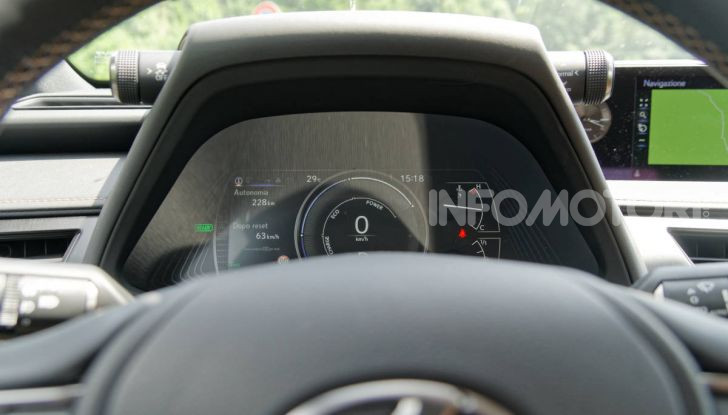 [VIDEO] Lexus UX 250h, il premium hybrid ha l’asso nella manica! - Foto 24 di 58