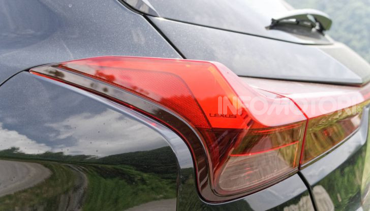 [VIDEO] Lexus UX 250h, il premium hybrid ha l’asso nella manica! - Foto 40 di 58