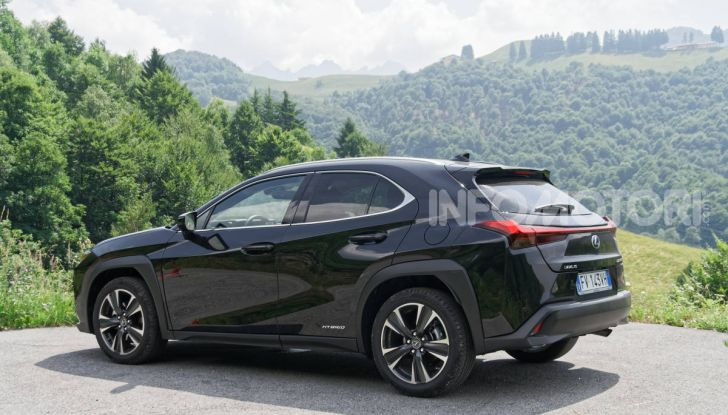 [VIDEO] Lexus UX 250h, il premium hybrid ha l’asso nella manica! - Foto 56 di 58