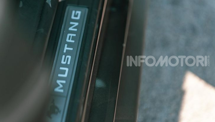 Ford MUDstang contro Ford Mustang: chi vince la scalata del fango? - Foto 19 di 36