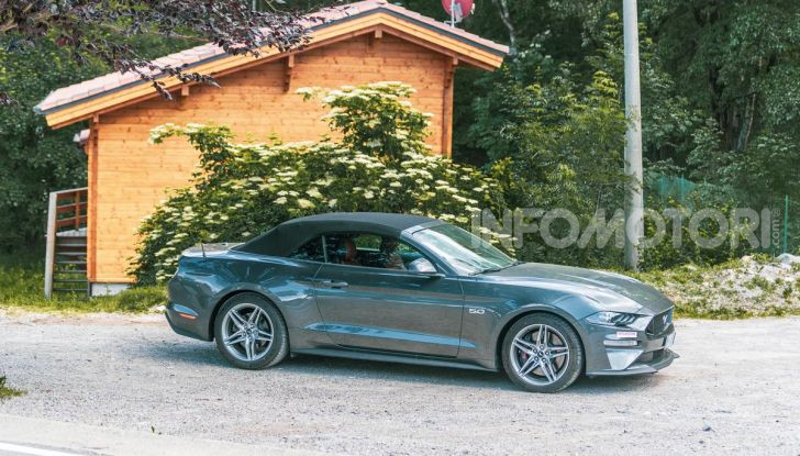 Ford MUDstang contro Ford Mustang: chi vince la scalata del fango? - Foto 30 di 36