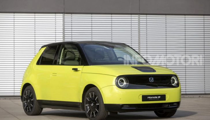 Honda e: tutto quello che sappiamo sulla citycar elettrica retrò - Foto 26 di 35