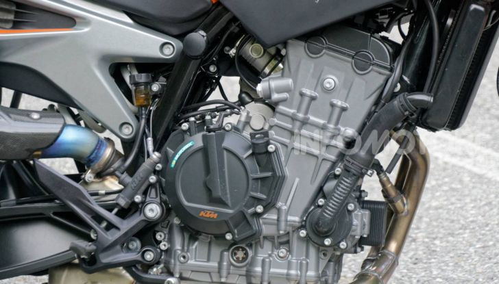 Prova KTM Duke 790, il “parcogiochi” sotto quota 10 mila (euro)   - Foto 7 di 54