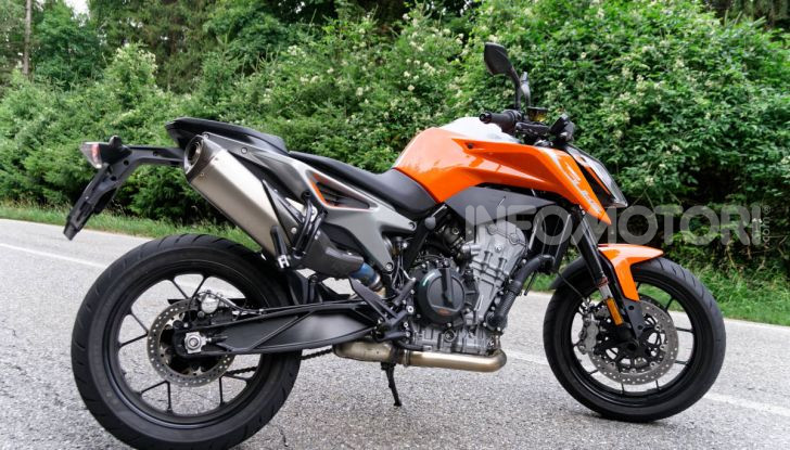 Prova KTM Duke 790, il “parcogiochi” sotto quota 10 mila (euro)   - Foto 11 di 54
