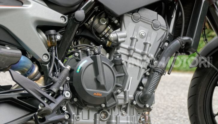 Prova KTM Duke 790, il “parcogiochi” sotto quota 10 mila (euro)   - Foto 13 di 54