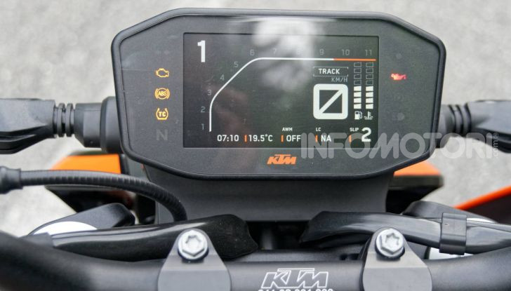 Prova KTM Duke 790, il “parcogiochi” sotto quota 10 mila (euro)   - Foto 16 di 54