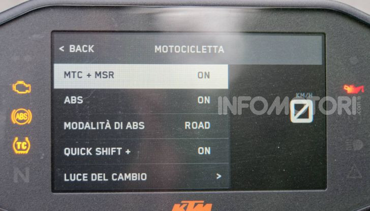 Prova KTM Duke 790, il “parcogiochi” sotto quota 10 mila (euro)   - Foto 17 di 54