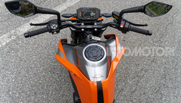 Prova KTM Duke 790, il “parcogiochi” sotto quota 10 mila (euro)   - Foto 30 di 54