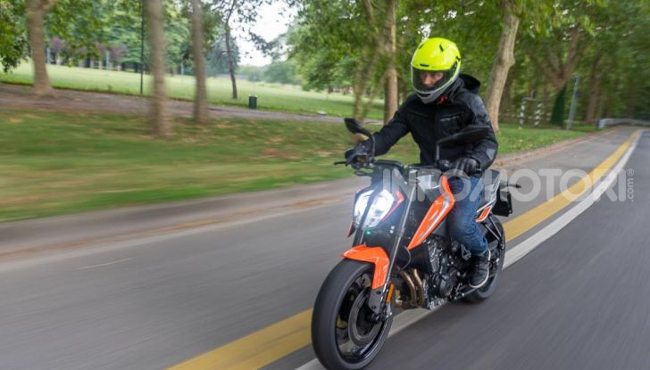 Prova KTM Duke 790, il “parcogiochi” sotto quota 10 mila (euro)   - Foto 35 di 54
