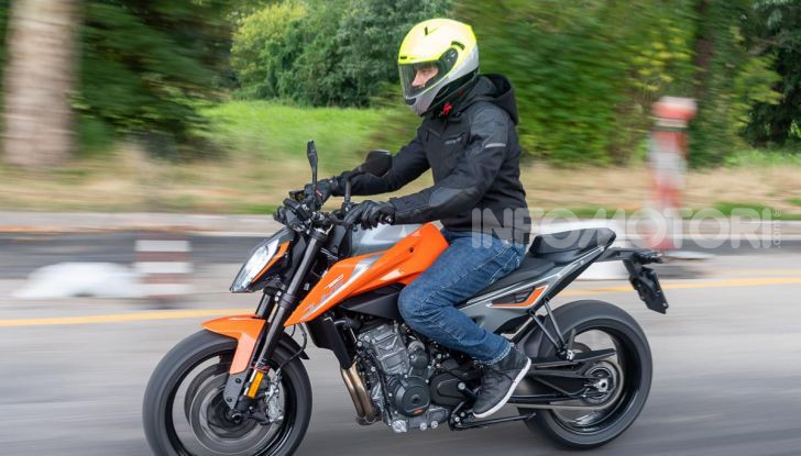 Prova KTM Duke 790, il “parcogiochi” sotto quota 10 mila (euro)   - Foto 37 di 54