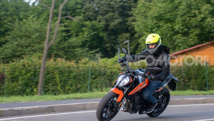 Prova KTM Duke 790, il “parcogiochi” sotto quota 10 mila (euro)   - Foto 44 di 54
