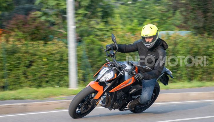 Prova KTM Duke 790, il “parcogiochi” sotto quota 10 mila (euro)   - Foto 46 di 54