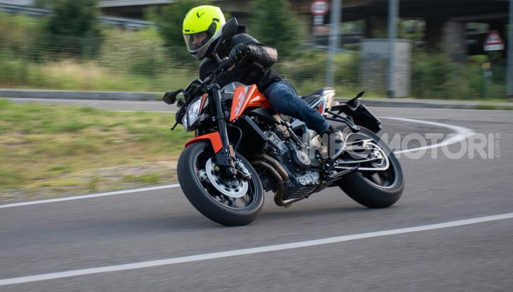 Prova KTM Duke 790, il “parcogiochi” sotto quota 10 mila (euro)   - Foto 49 di 54