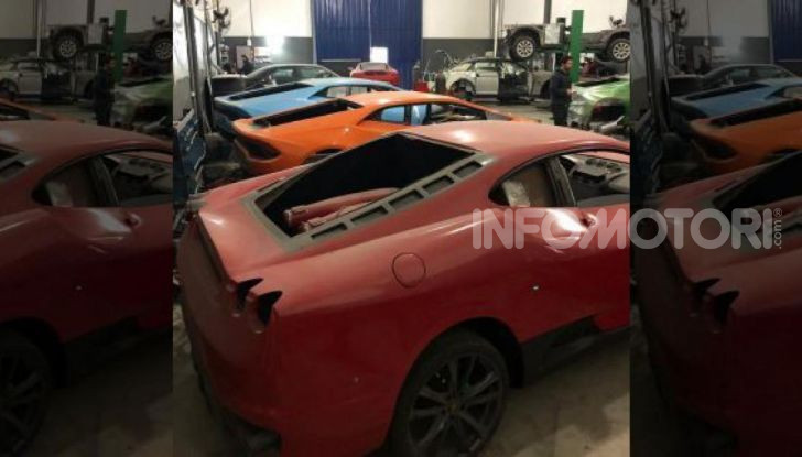 Scoperta fabbrica di Ferrari e Lamborghini Replica, due arresti - Foto 5 di 6