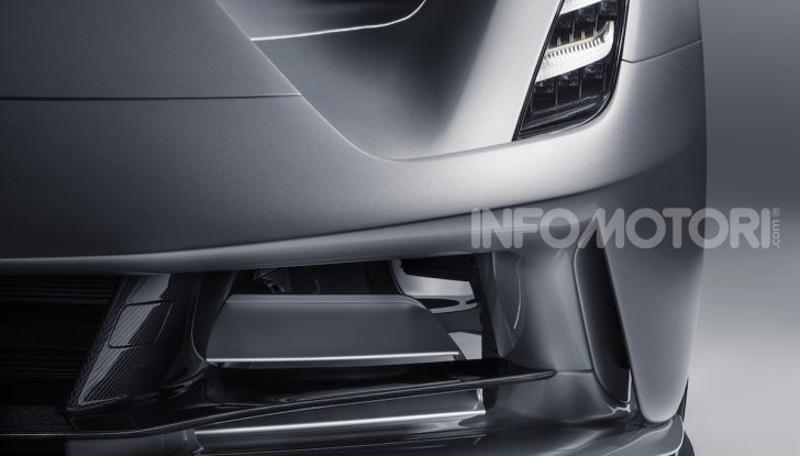 Lotus Evija: l’hypercar elettrica da 1000 euro a cavallo - Foto 17 di 34