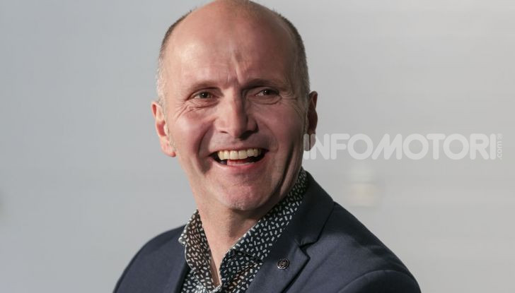 Lotus Evija: l’hypercar elettrica da 1000 euro a cavallo - Foto 2 di 34