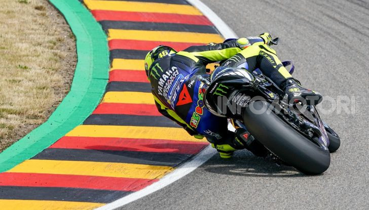 MotoGP 2019, GP della Repubblica Ceca: Quartararo in vetta nelle libere di Brno davanti a Marquez, Rossi nono - Foto 5 di 11