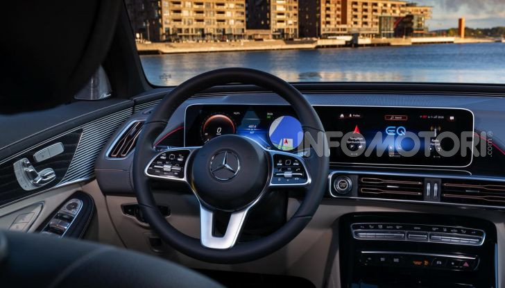 Prova su strada Mercedes-Benz EQC: la prima elettrica del Marchio della Stella - Foto 17 di 31