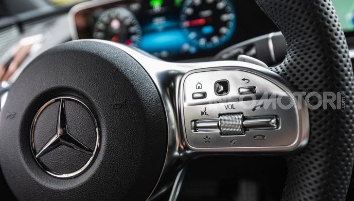 Prova su strada Mercedes-Benz EQC: la prima elettrica del Marchio della Stella - Foto 21 di 31